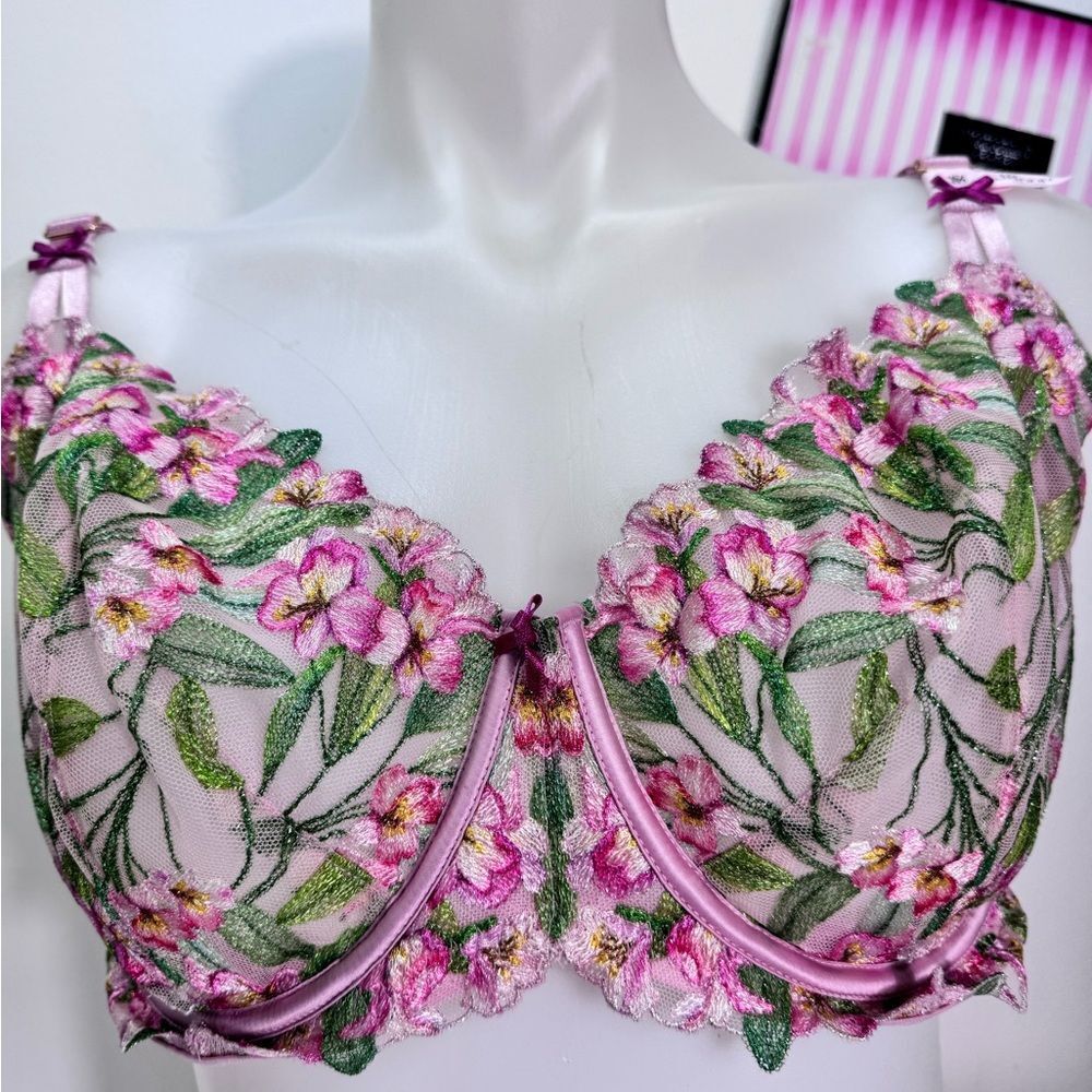 đ„Victoria'sâSecret Pink Floral Embroidered Bra Set Sz 38DDD// Large NWT - Picture 6 of 10